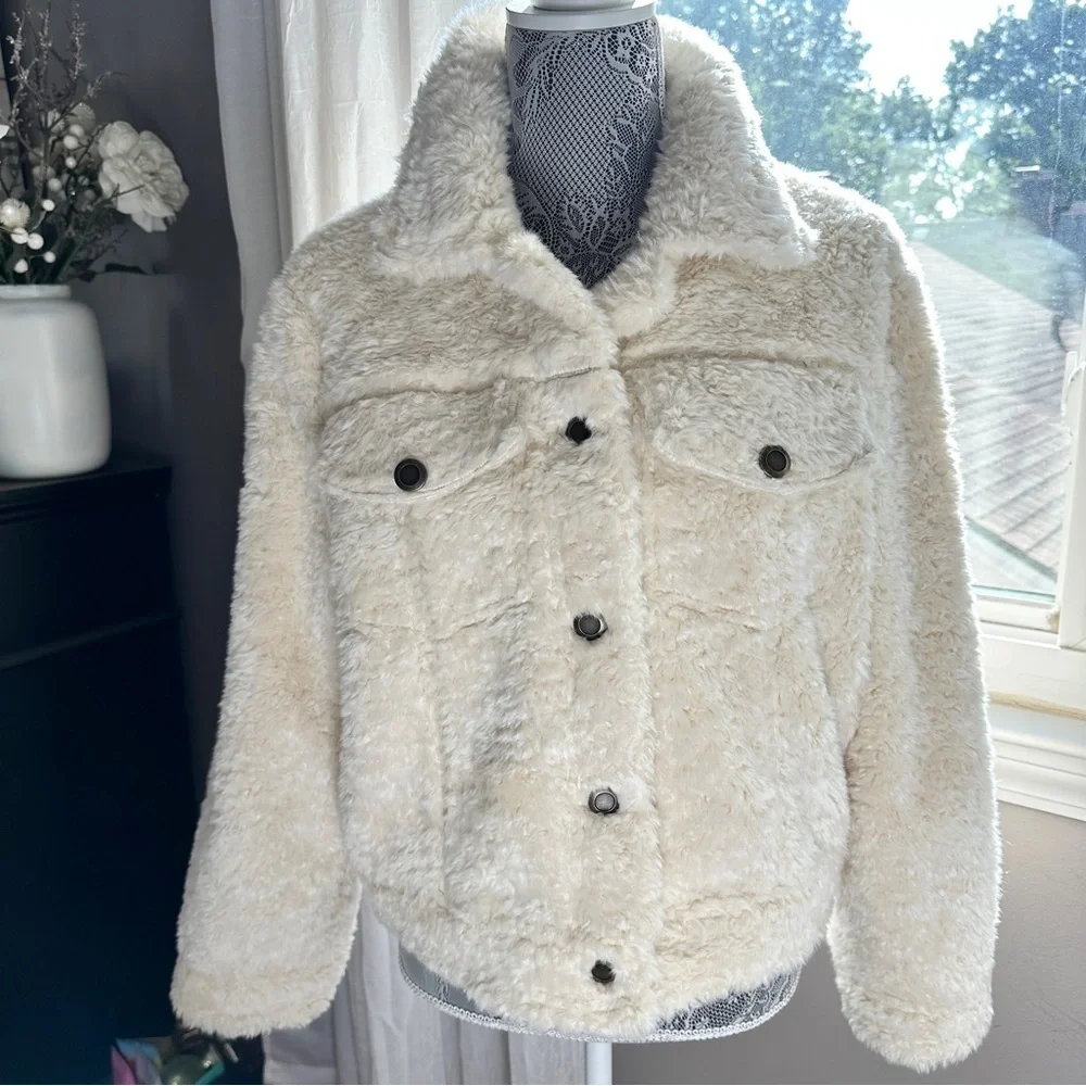 Victoria’s Secret Faux Fur Sherpa Teddy Jacket Cream White Size Large - Picture 3 of 15